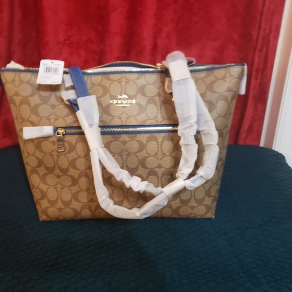 Coach Big Gallery Tote Bag - Picture 4 of 7